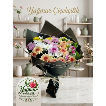 Siyah Ambalajlı Pastel Rengârenk Krizantem Buketi